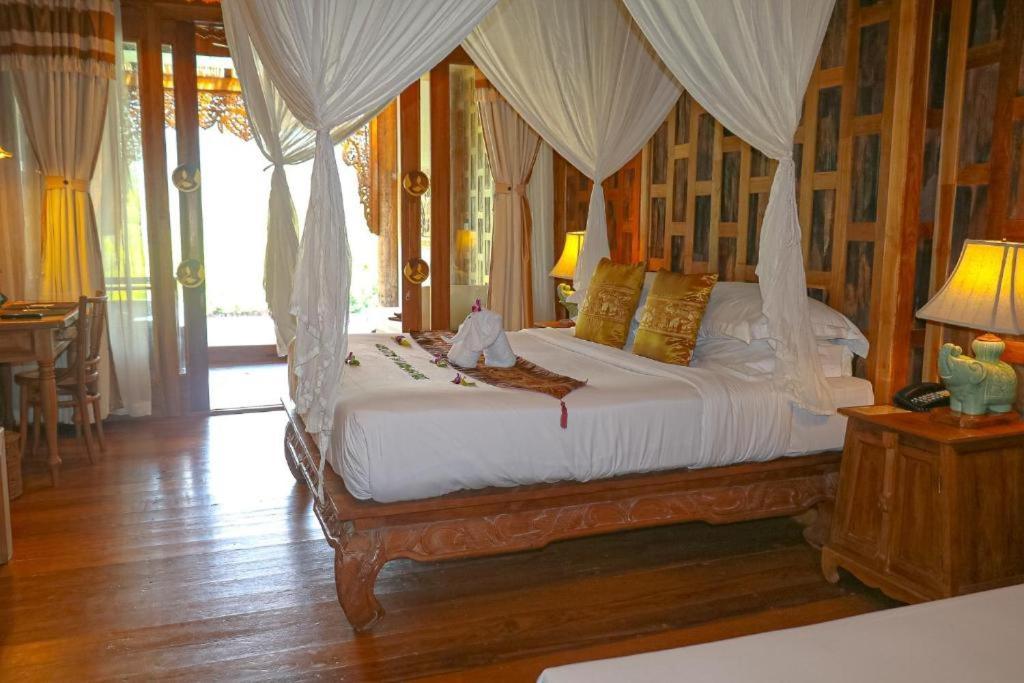 Santhiya Tree Koh Chang Resort - SHA Extra Plus Bagian luar foto